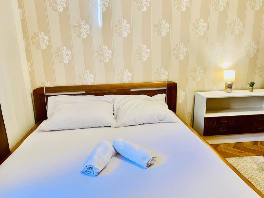 Hotel Apartment In Prague 2 Square Extérieur photo