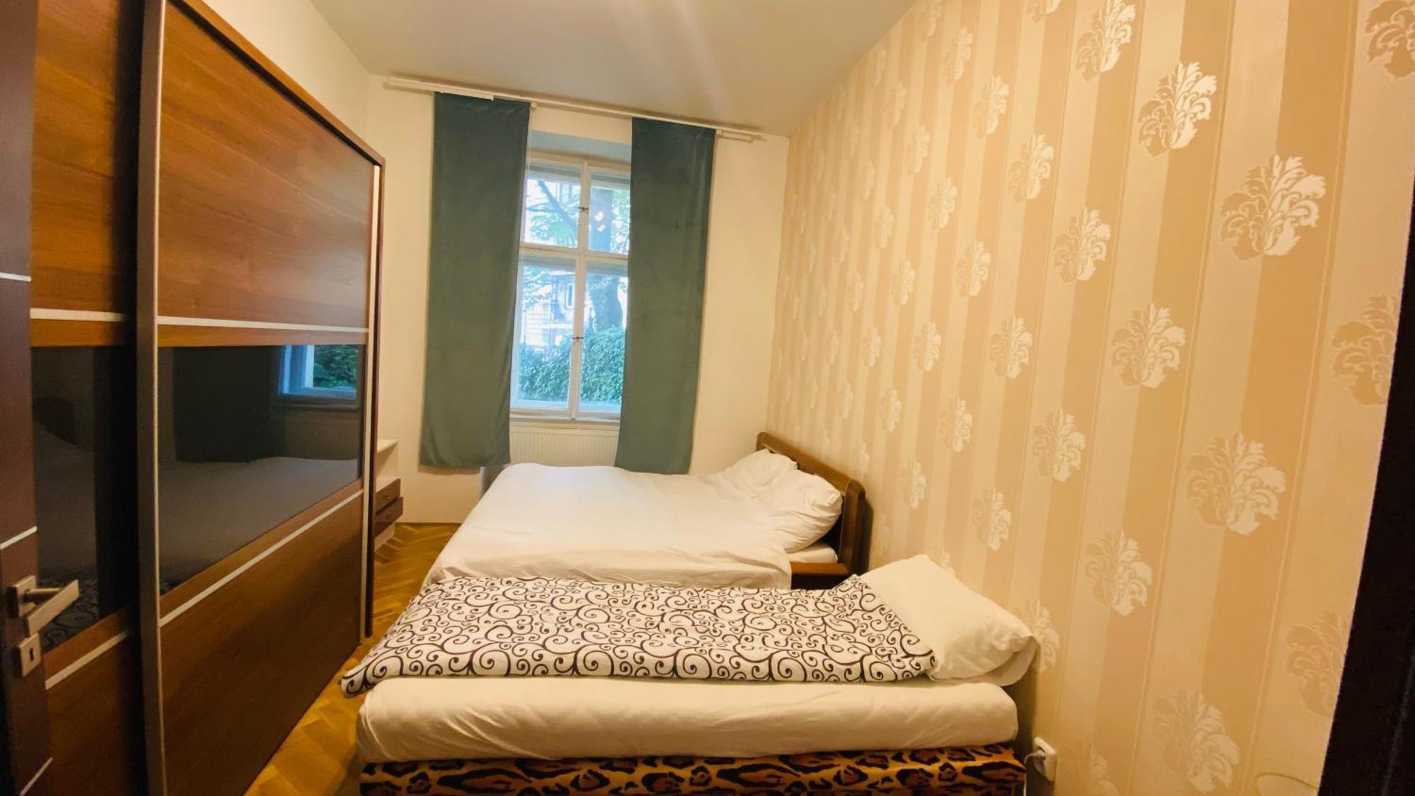 Hotel Apartment In Prague 2 Square Extérieur photo